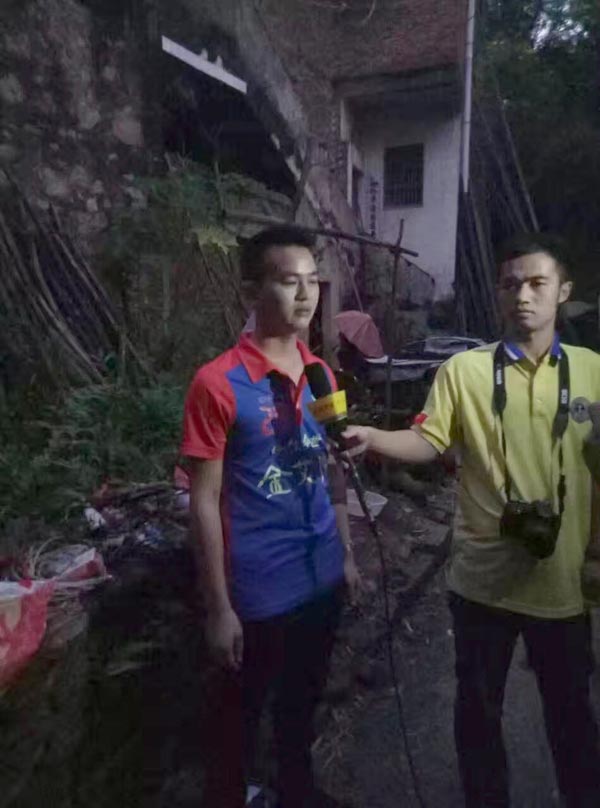 健全活动，致力善举，兴宁J9集团直营足球队好样的！