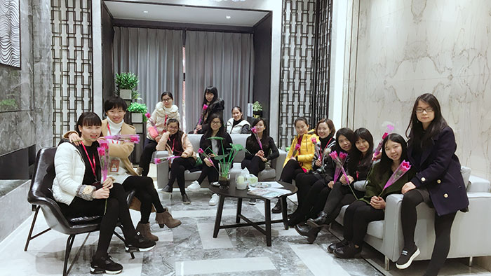 女神节，J9集团直营整个女神带给你不一样的履历