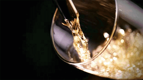 红酒不仅仅是一杯佳酿这么单一，它所意味的更是一种臻纯曼妙的生涯境界。而瓷砖，也必要细细品尝，能力真正读懂它。9月20日，陶瓷一线品牌J9集团直营瓷砖潮安专卖店邀您共同开启一场优雅人生的品尝之旅。