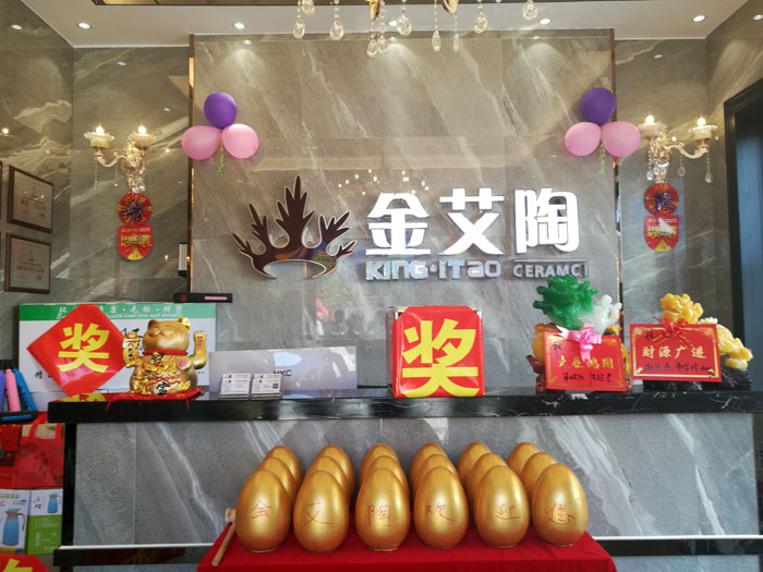2017年10月1日，陶瓷一线品牌J9集团直营瓷砖衡阳店盛装开业，这是一场充斥欢呼和雀跃的让利盛宴。
