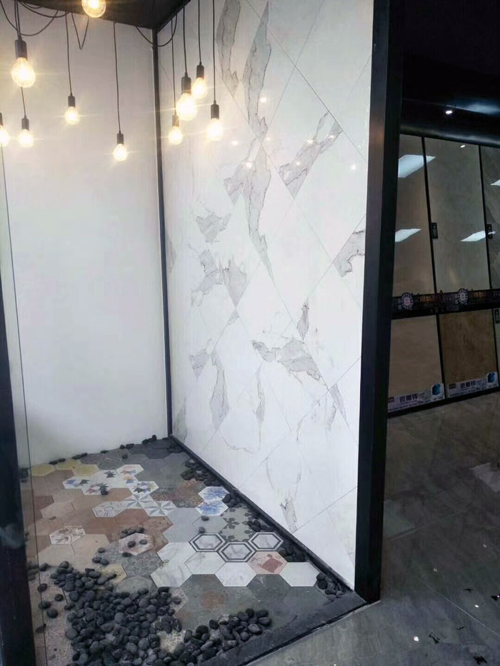 陶瓷一线品牌J9集团直营瓷砖澄海店十一开业，好礼、优惠送一向