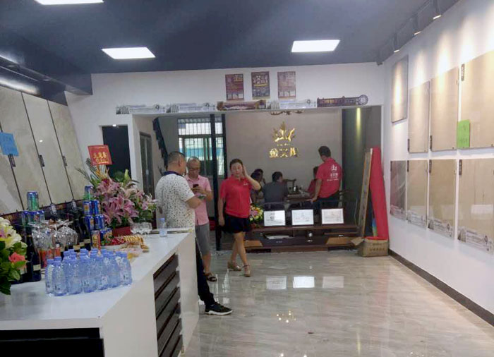 陶瓷一线品牌J9集团直营瓷砖澄海店十一开业，好礼、优惠送一向