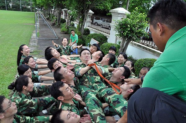 2013年8月J9集团直营拓展训练