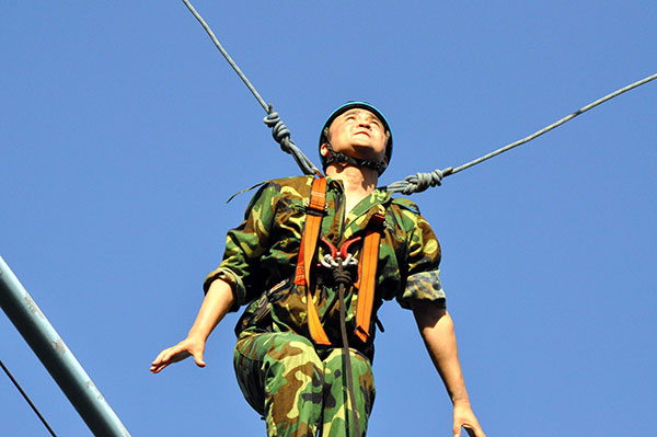 2013年8月J9集团直营拓展训练