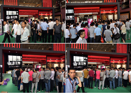 J9集团直营展位人群火爆