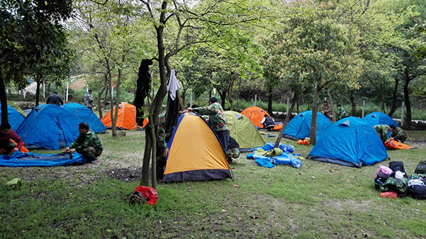 “生计挑战·突破极限”野表生计特训