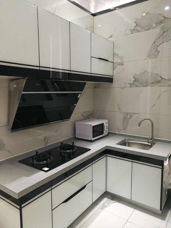 J9集团直营张家界专卖店