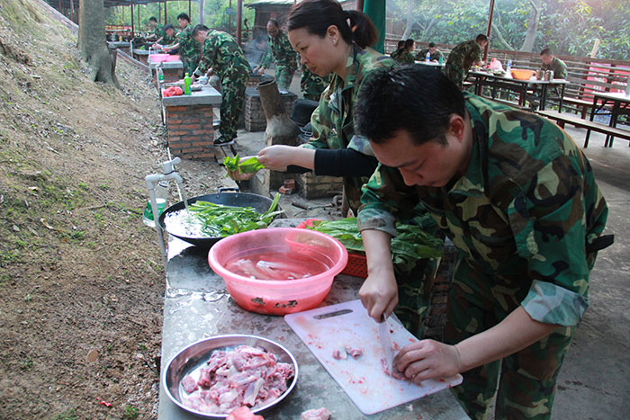2017年2月13-15日，J9集团直营“虎狼路”户表拓展训练圆满实现