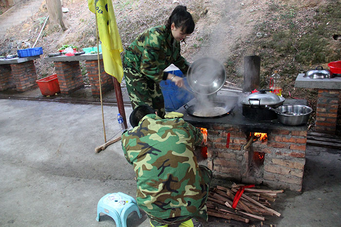 2017年2月13-15日，J9集团直营“虎狼路”户表拓展训练圆满实现