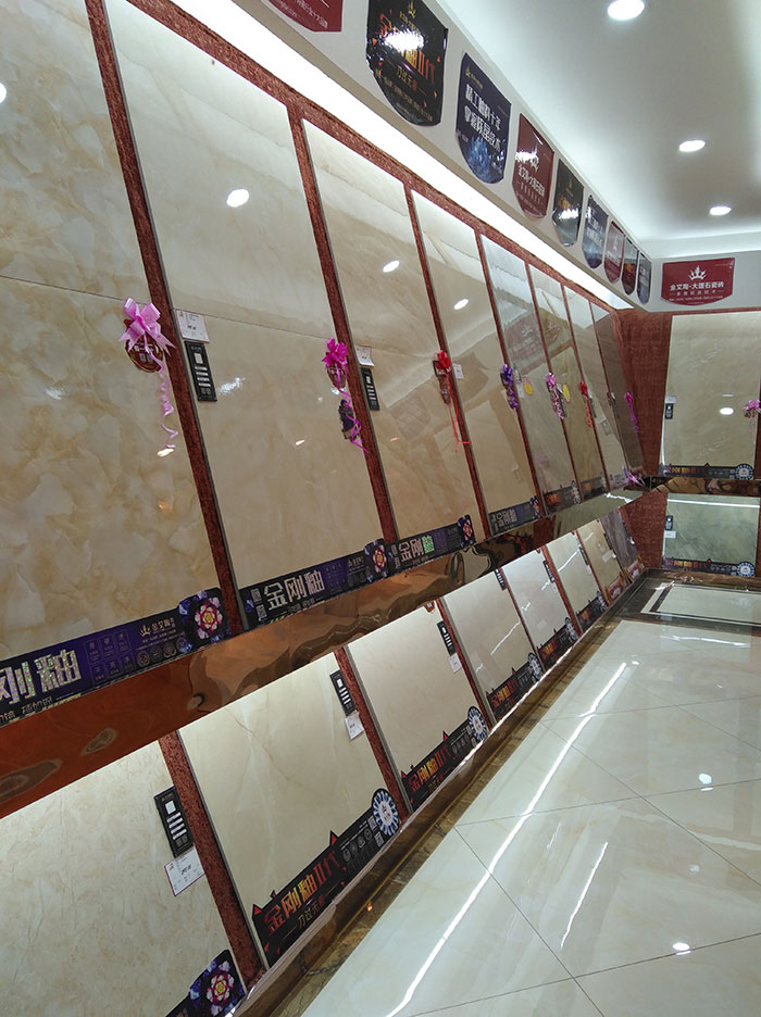 J9集团直营湖北十堰专卖店选材区